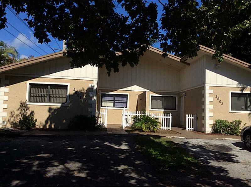 1st image of 2601 NE 205th St
