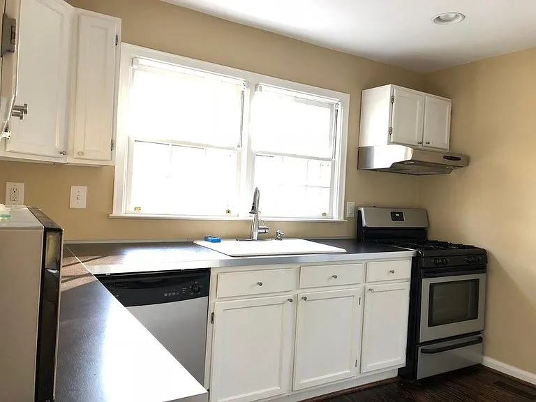 1676 Bristol Dr NE — Photo 13