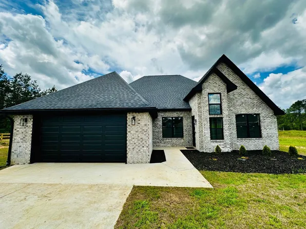 77 Bates Ave, Purvis, MS 39475