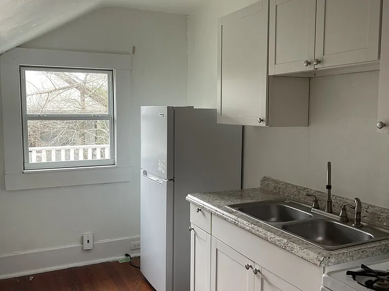 7819 Saint Charles Ave #I — Photo 8