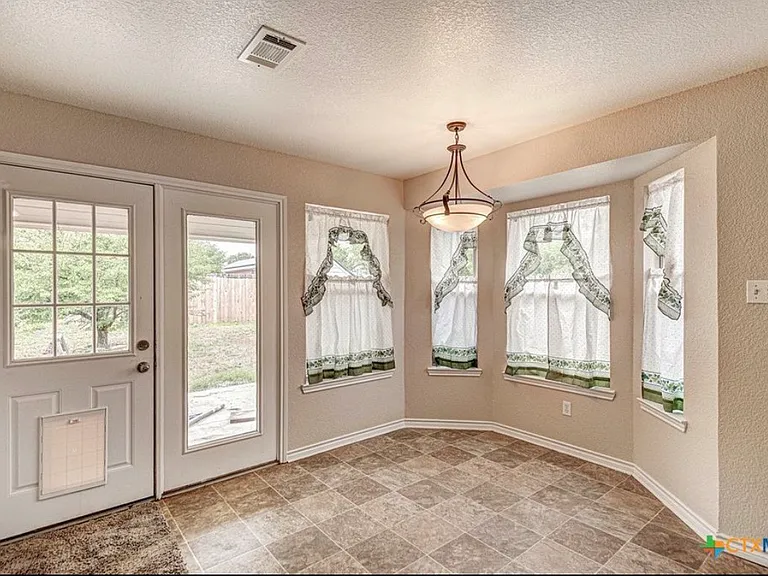 5009 Joseph Dr — Photo 8