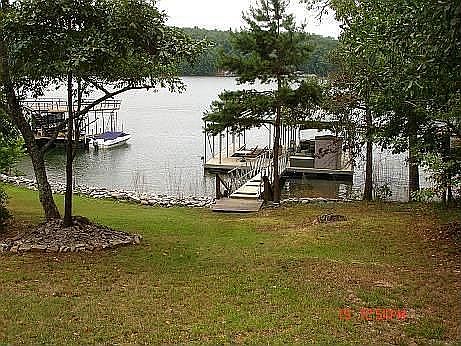 Lake Lot Grass to Water