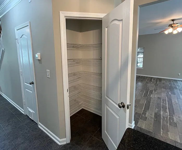15315 Edgewater Forest Ln — Photo 11