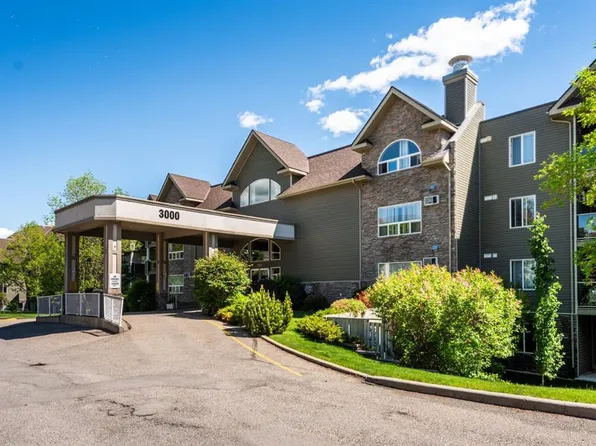 3000 W Millrise Point SW #3215, Calgary, AB T2Y 3W4