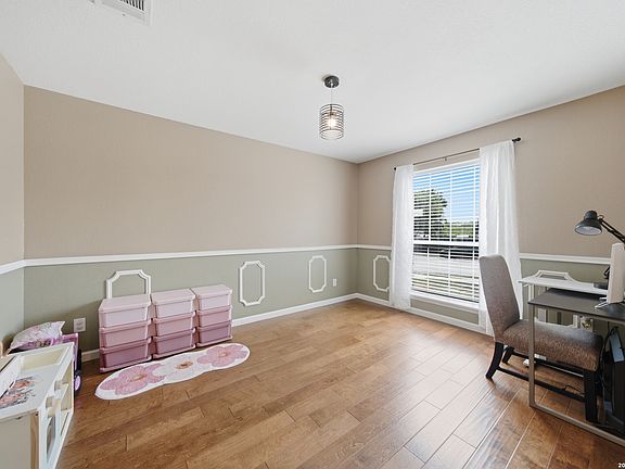 4th image of 409 DONALAN DR