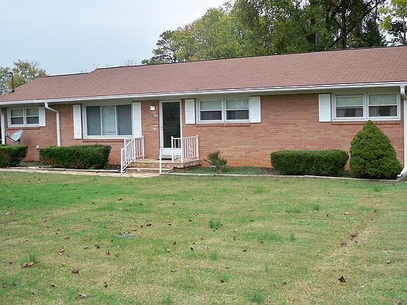 2nd image of 1204 Peachtree Dr