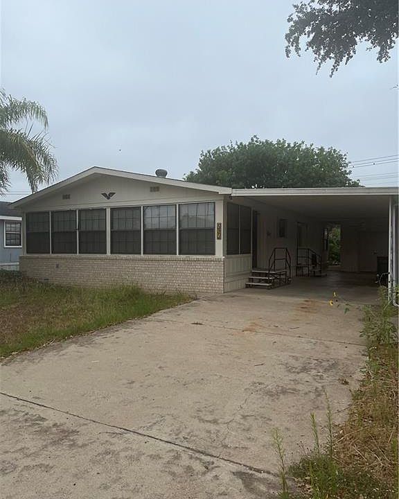 1st image of 835 Santa Anna Dr
