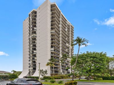 2400 Presidential Way #302, West Palm Beach, FL, 33401