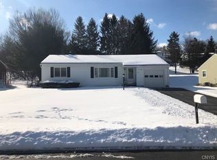 111 Blackmore Rd, Camillus, NY 13031