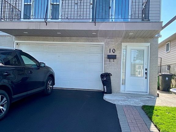 2nd image of 10 Parkdene Ct