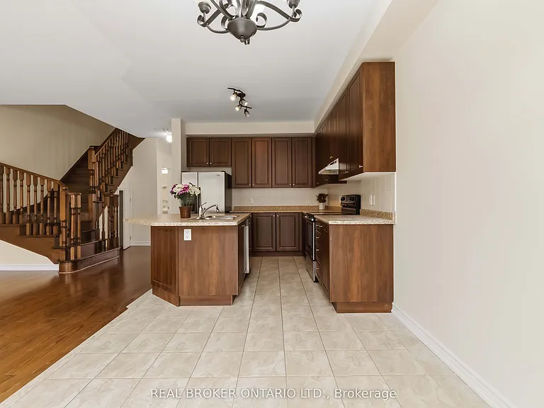 27 McCartney St #MAIN — Photo 17