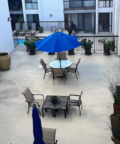 906 N Doheny Dr #512 — Photo 46