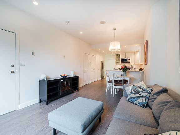 4th image of 3546 Point Grey Rd #A