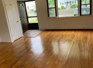 3 Mellow St, Fairfield, CT 06824