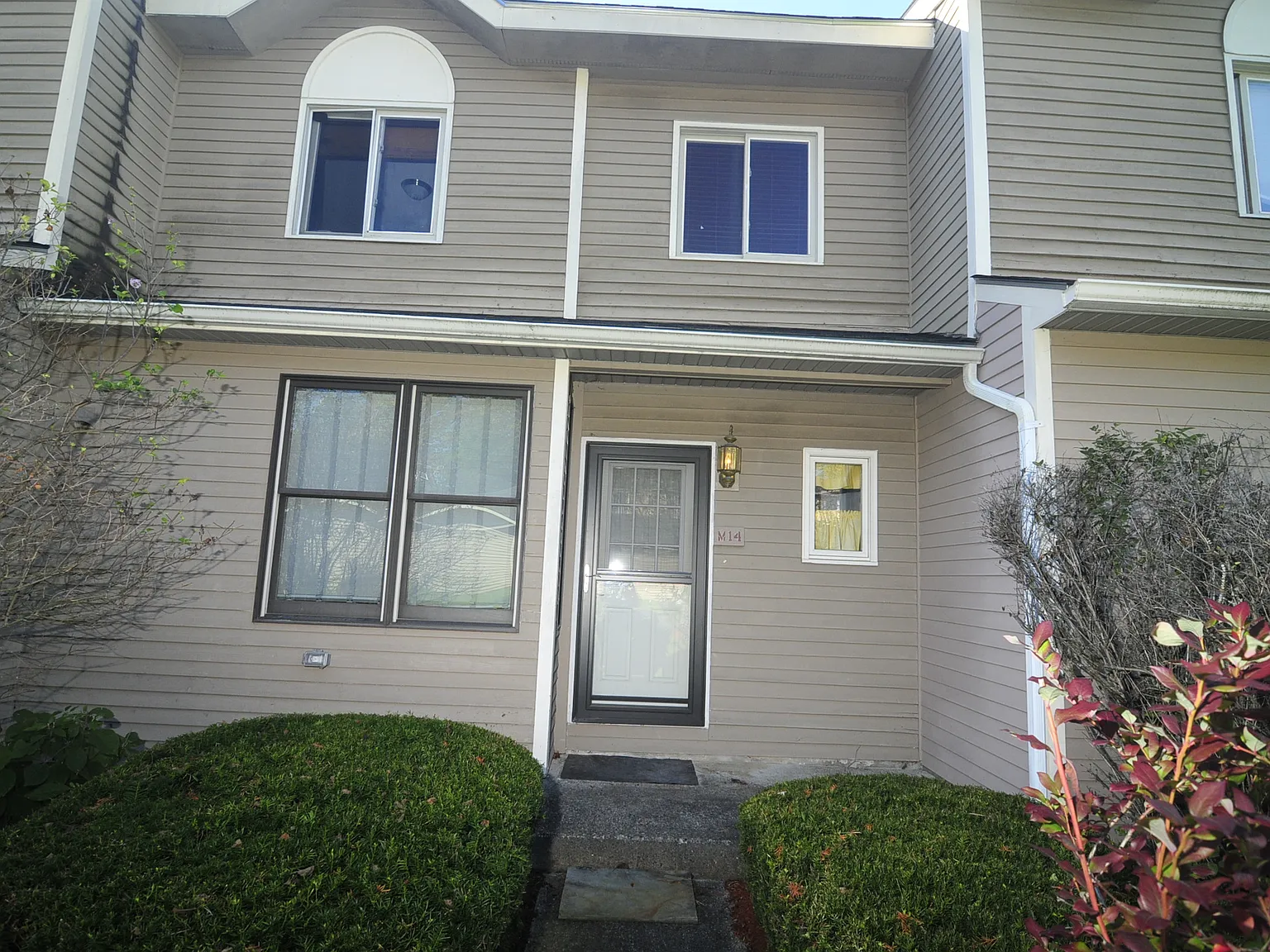 3 bed, 2.5 bath, 1240 sqft, $3,000 — Photo 1