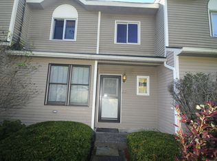 14 Stonehedge Dr, South Burlington, VT 05403
