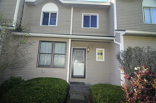 14 Stonehedge Dr Photo 1