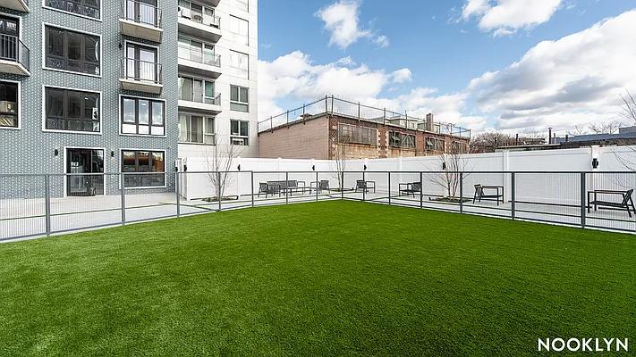 Rented by Nooklyn NYC LLC | media 21