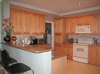 5th image of 7045 NW 116th Ct
