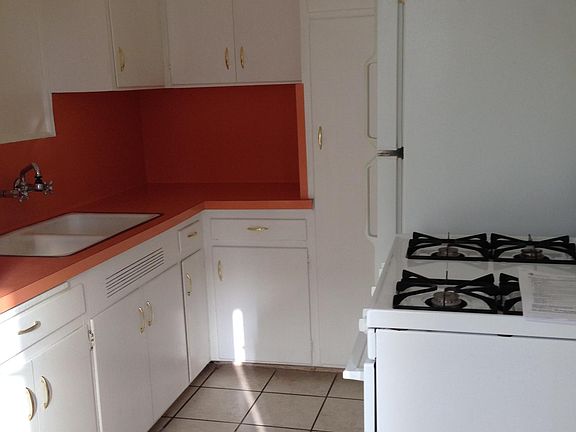 4th image of 228 Cypress St