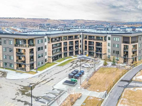 125 N Wolf Hollow Cres SE #404, Calgary, AB T2X 5W9