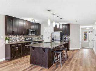 1668 Chapman Way SW, Edmonton, AB T6W 0Y5