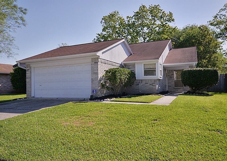 1st image of 20122 River Brook Dr
