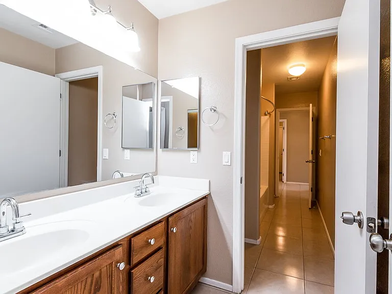 3630 W Mesquite Ave — Photo 14