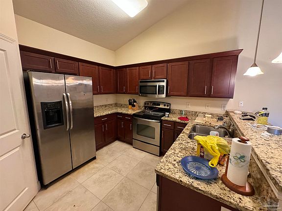 4th image of 8781 Bradfield Dr