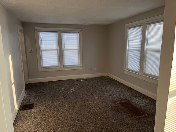 Living Room - Carpet to be replaced 1/23/2025