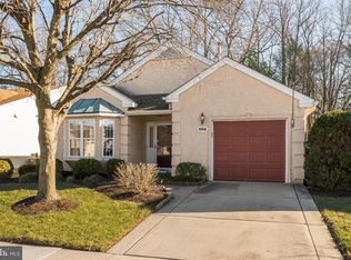 668 Cascade Dr S, Mount Laurel, NJ 08054