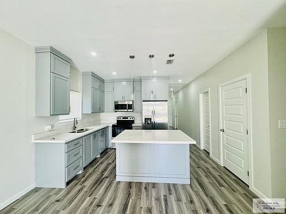 3rd image of 3602 De Los Reyes Dr #A