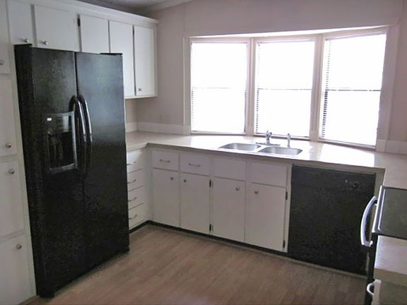 2nd image of 1329 San Miguel Ln