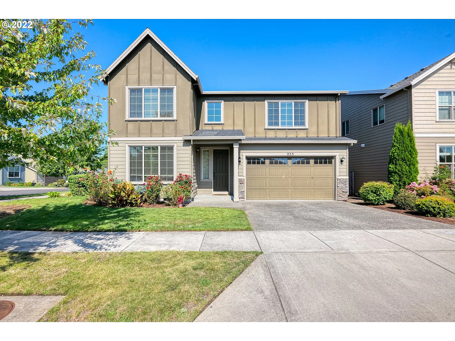 955 Andy Ave photo 1