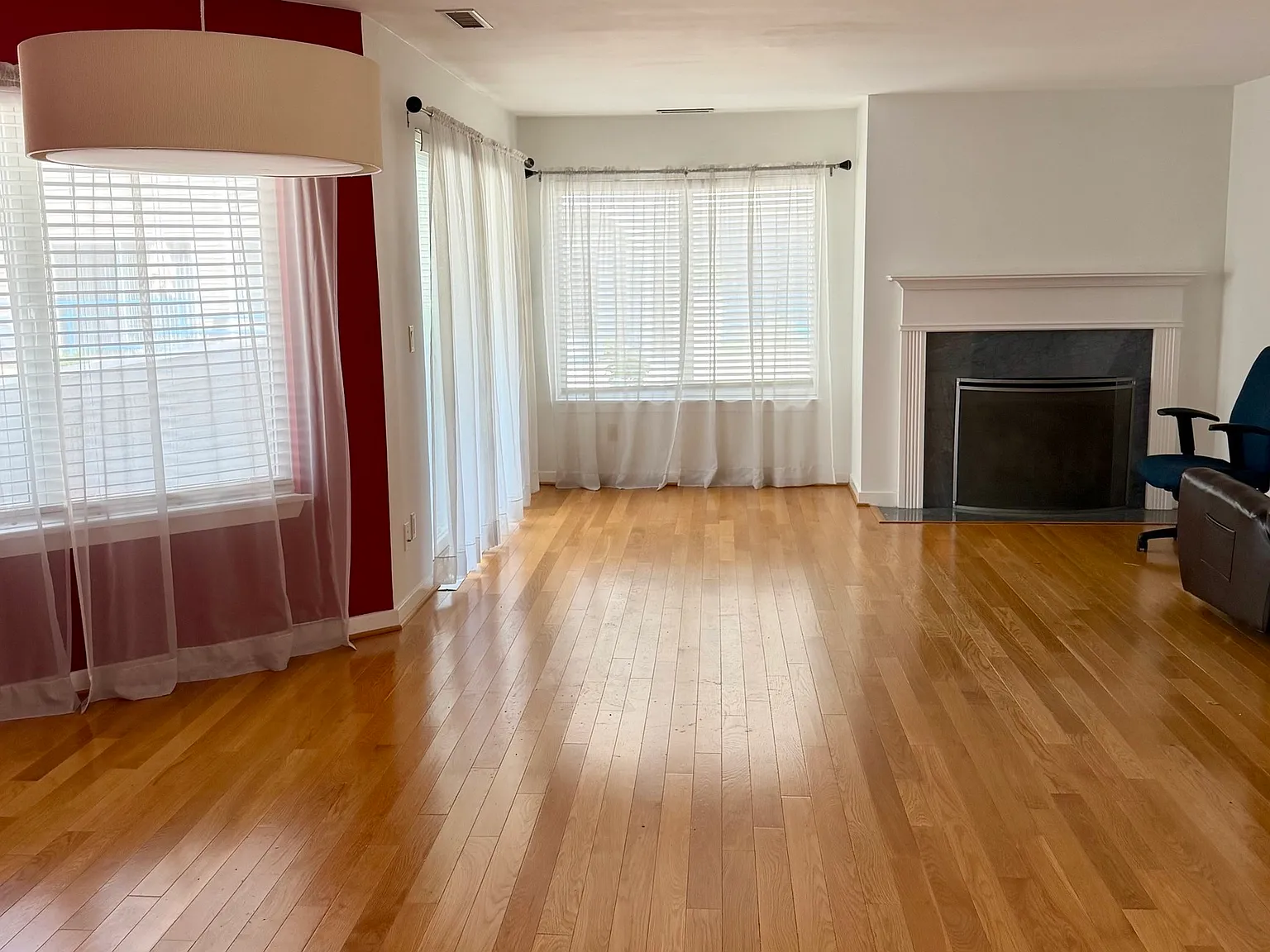 2 bed, 2.0 bath, 1158 sqft, $2,900 — Photo 3