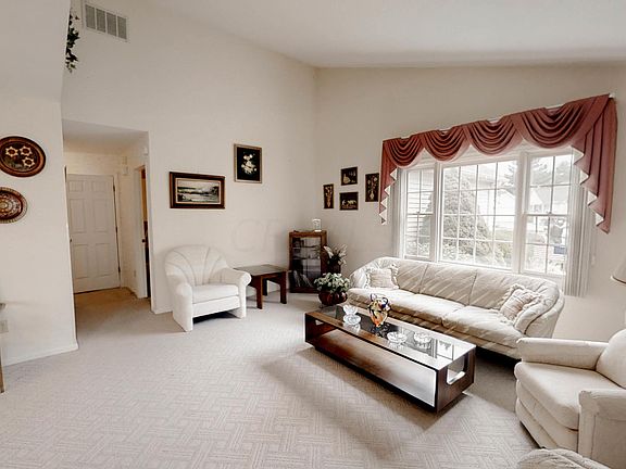 5th image of 19285 Dawn Ct