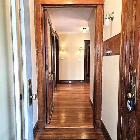 3 bed, 1300 sqft, $3,100 — Photo 3