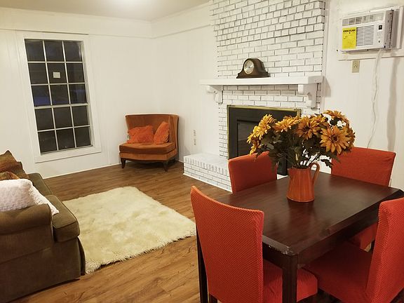 3rd image of 115 Belva Dr