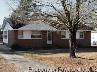 5411 Williamsburgh Dr, Fayetteville, NC 28304