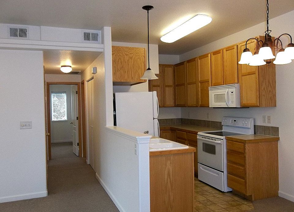 Meadows In Grasslands Park Building 355 Buffalo Dr Windsor CO Zillow