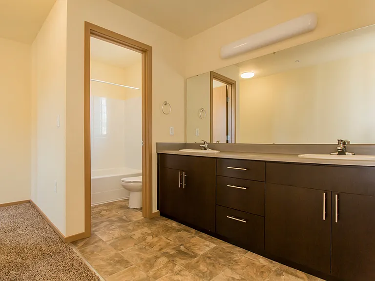 Axis Apartments — Photo 17