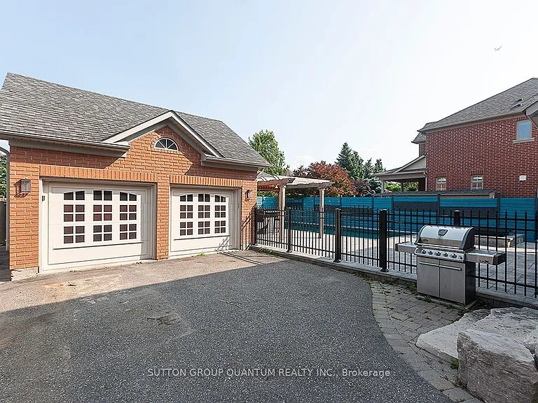 1599 Hallstone Rd — Photo 34