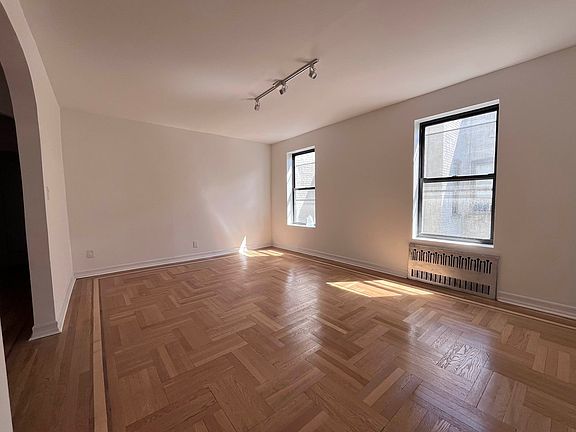 4th image of 97 Brooklyn Ave APT 6K