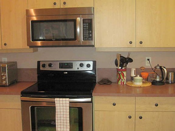 3rd image of 790 SW Munjack Cir