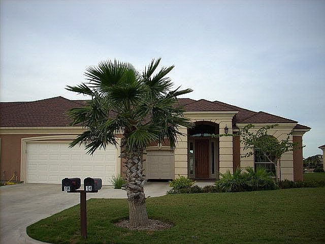 1st image of 14 Hacienda Dr