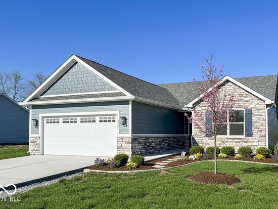 6621 Twelve Oaks Dr, Anderson, IN 46013
