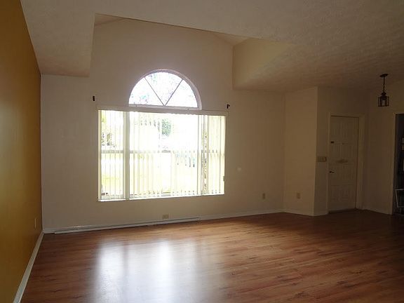 4th image of 2265 SE Carnation Road