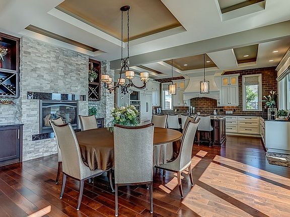 4th image of 10463 Sandpiper Ct