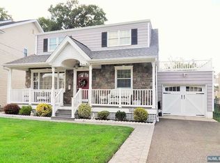 29 Welcome Rd, Saddle Brook, NJ 07663