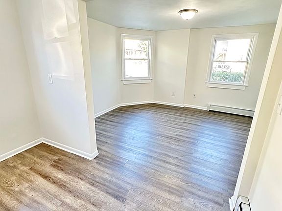 4th image of 108-112 Winthrop St #1